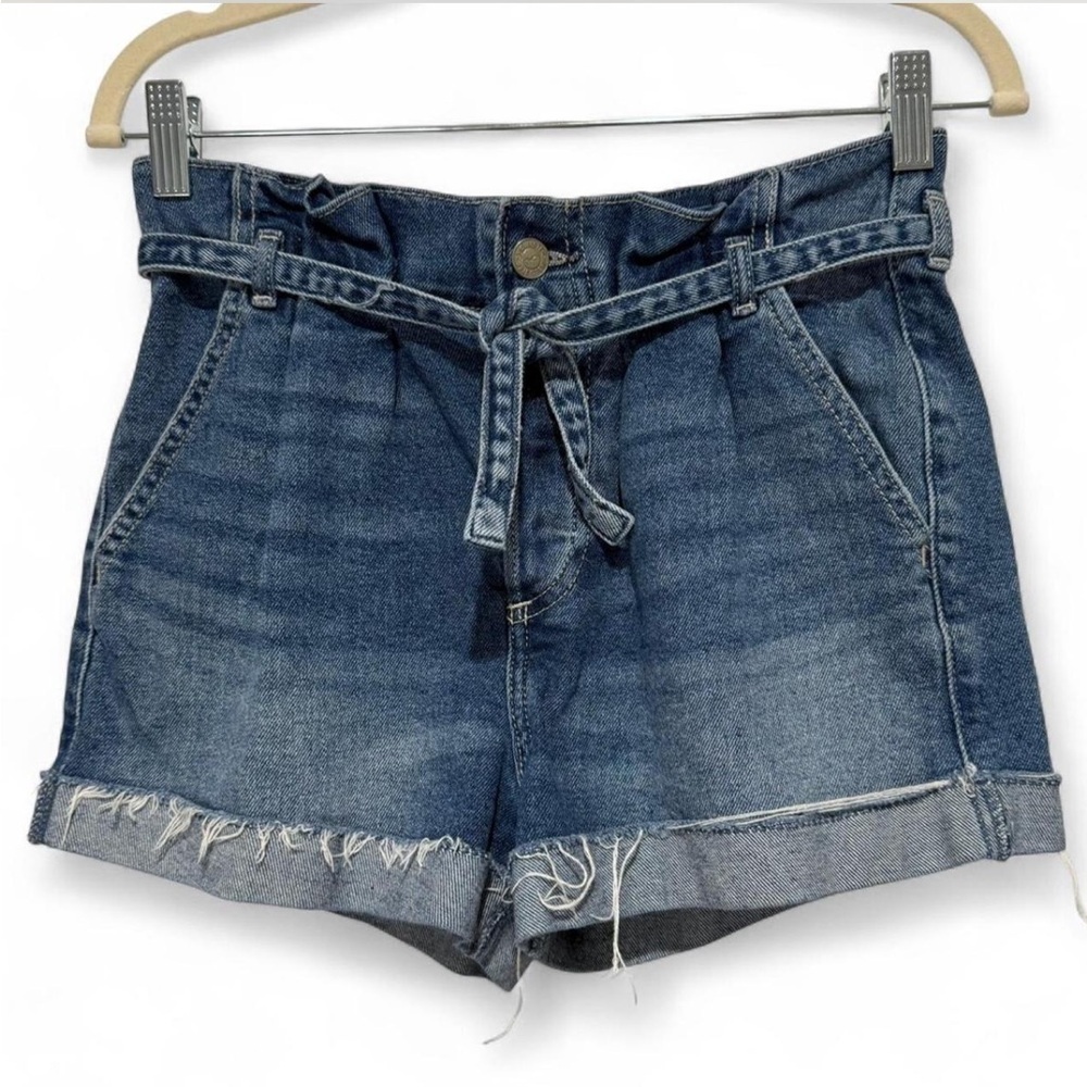 Hollister Ultra High-Rise Mom Shorts Paperbag Tie Waist Denim Jean Size 1 W25